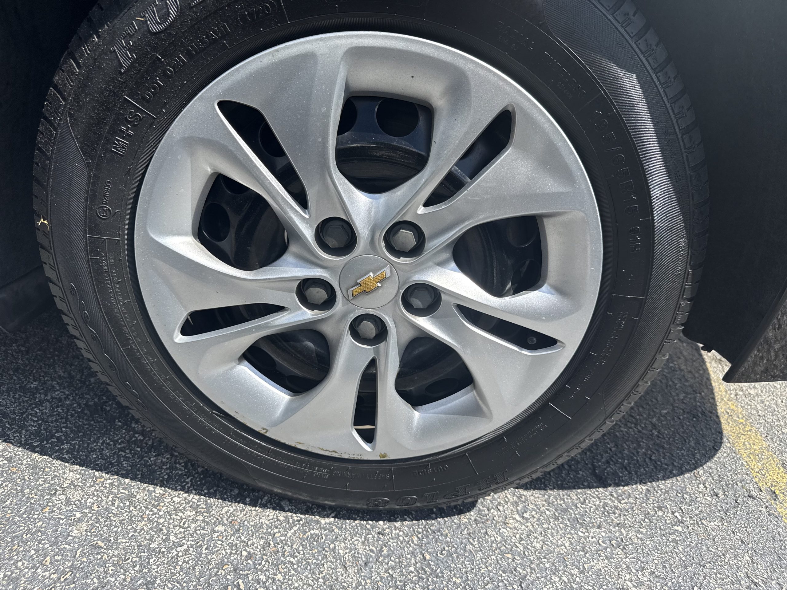 2019 Chevrolet Cruze LS - Photo 13