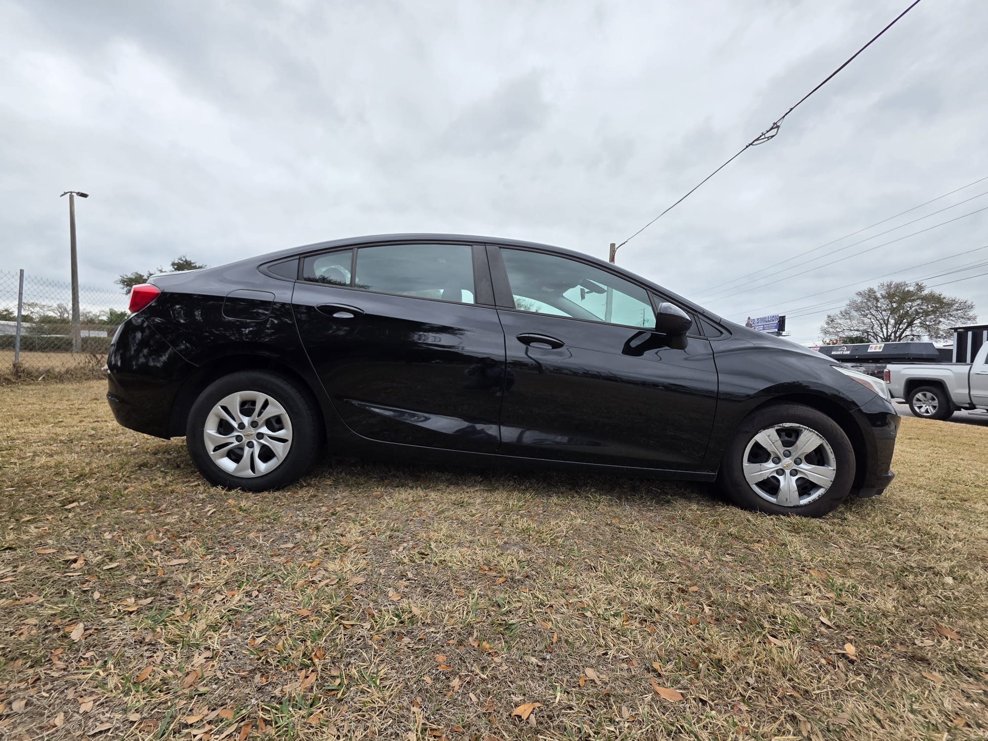 2019 Chevrolet Cruze LS - Photo 5
