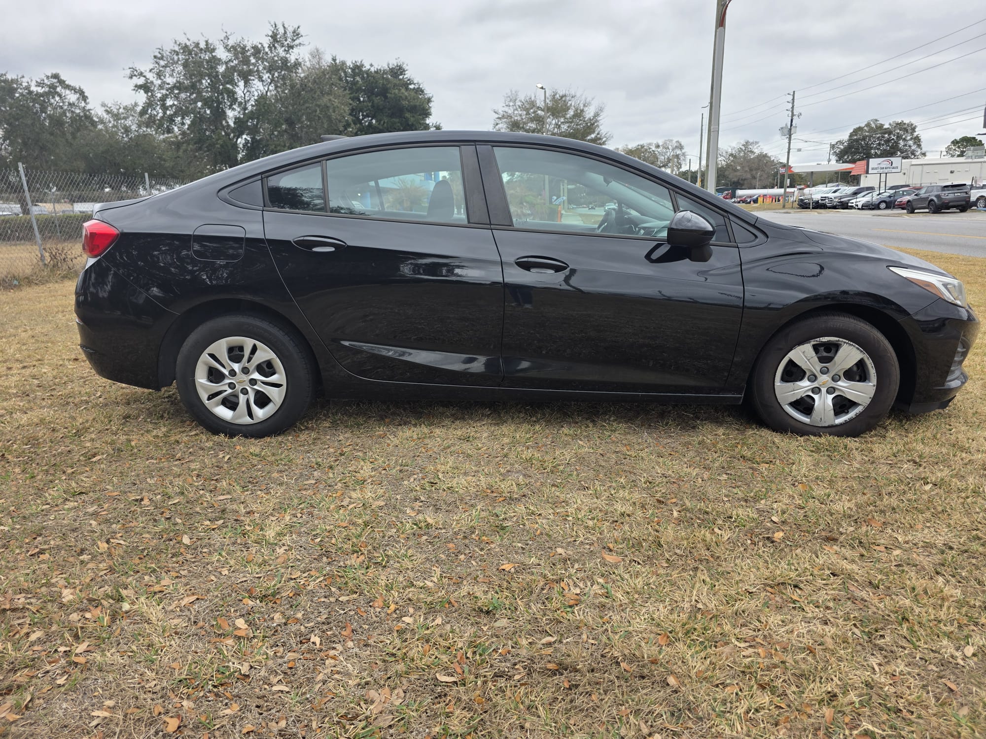 2019 Chevrolet Cruze LS - Photo 6