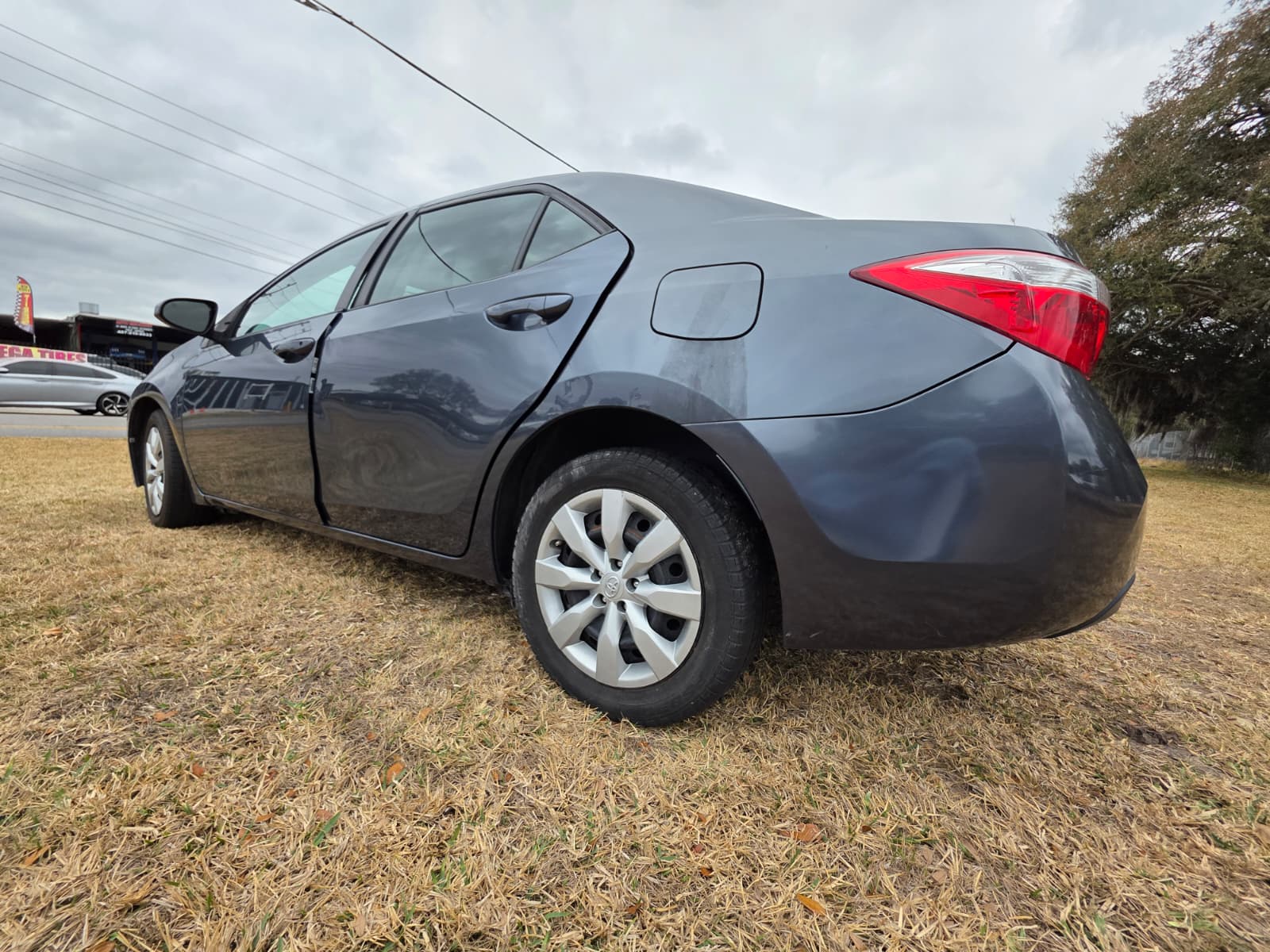 2015 Toyota Corolla LE - Photo 9