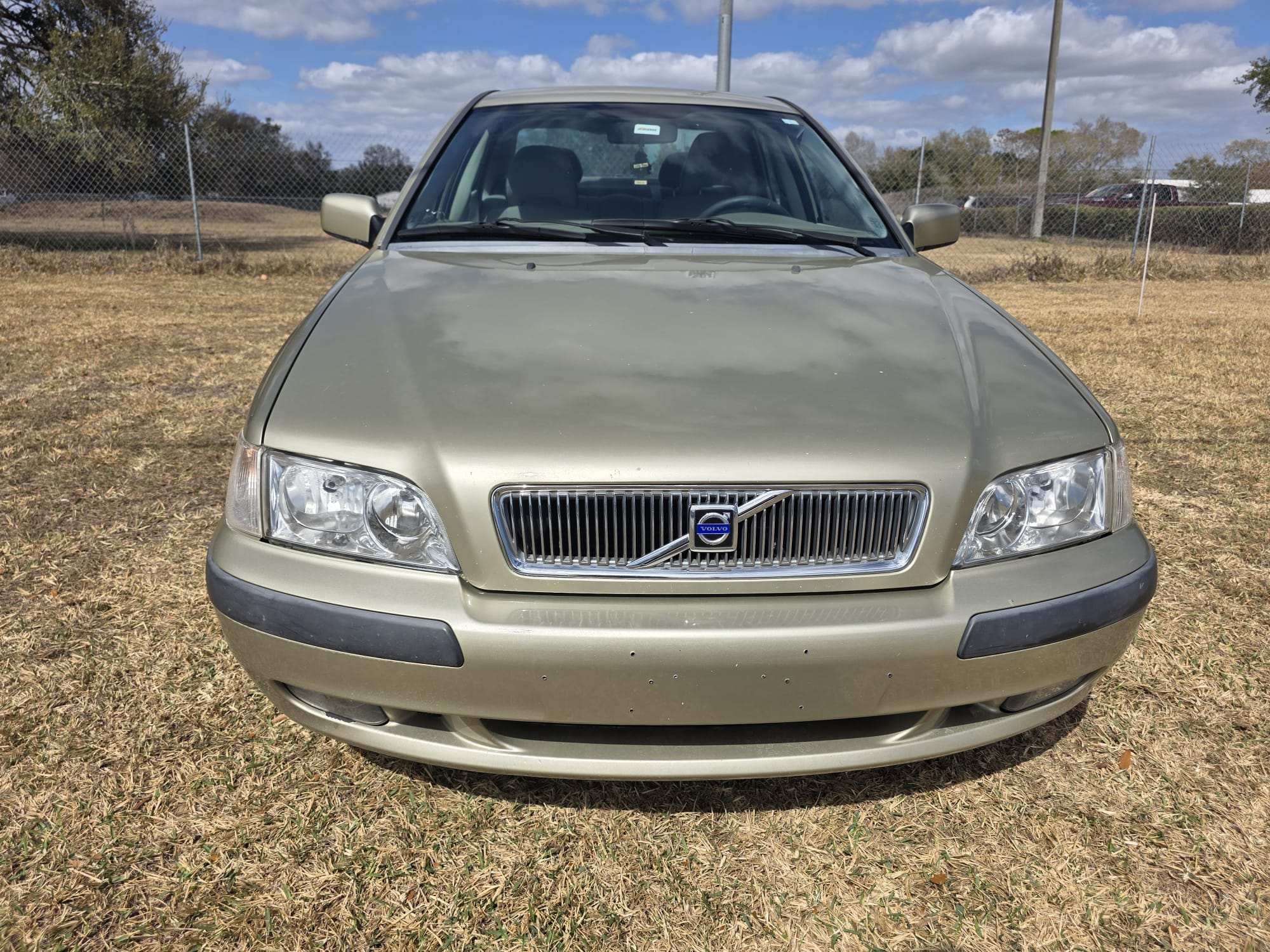 2001 Volvo S40 Base