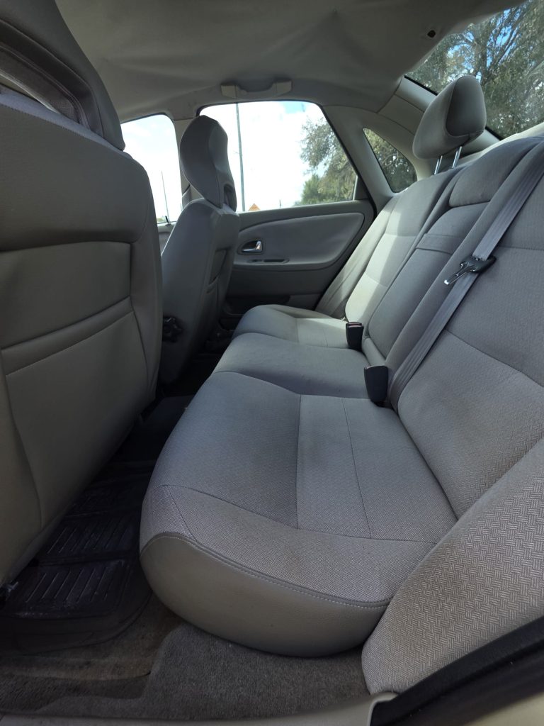 2001 VOLVO S40    SEDAN